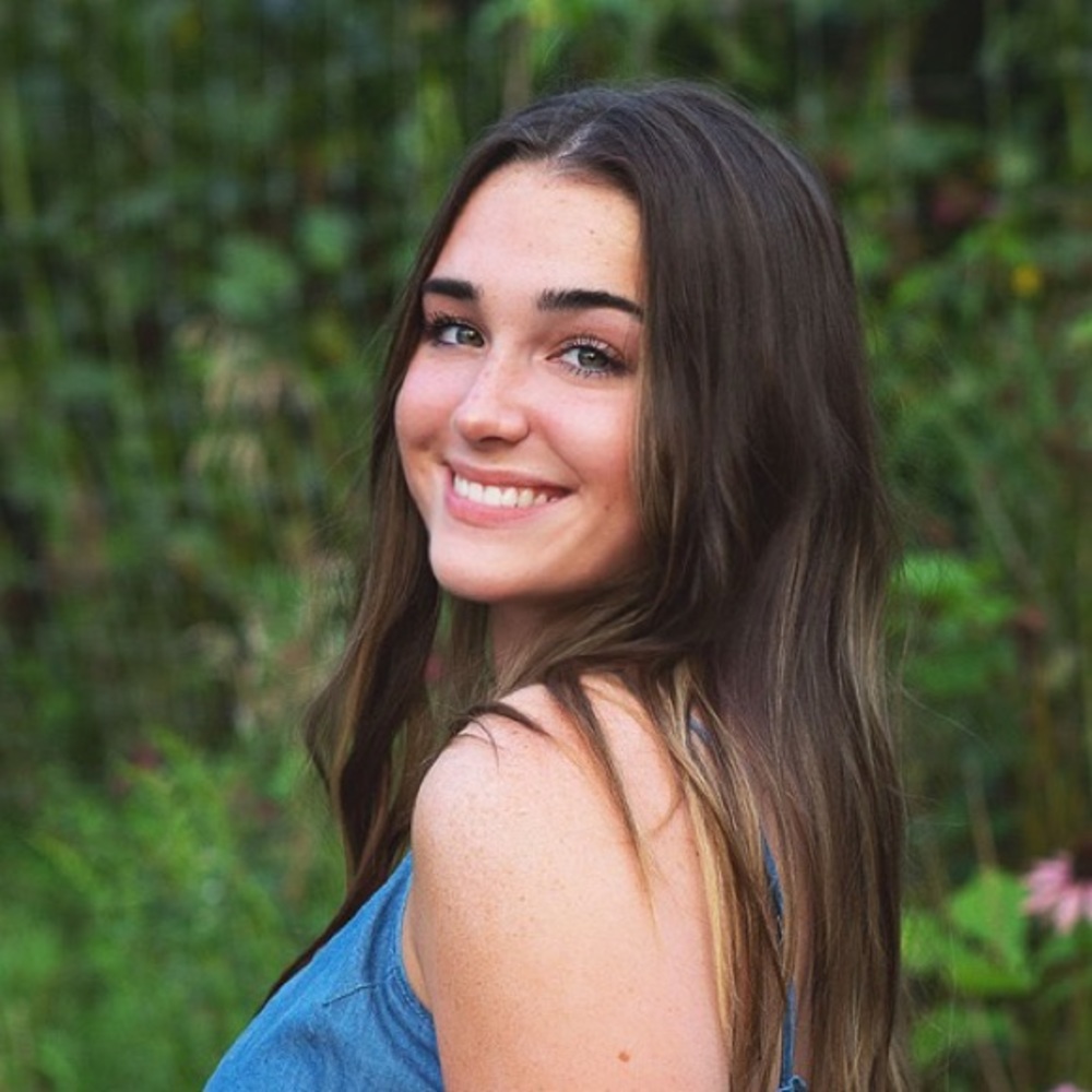 Meet your Posher, Makena